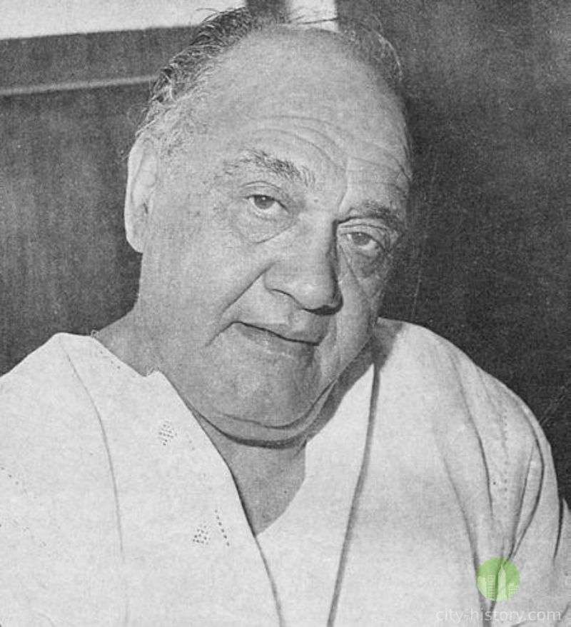 Om prakash essay 08 picture